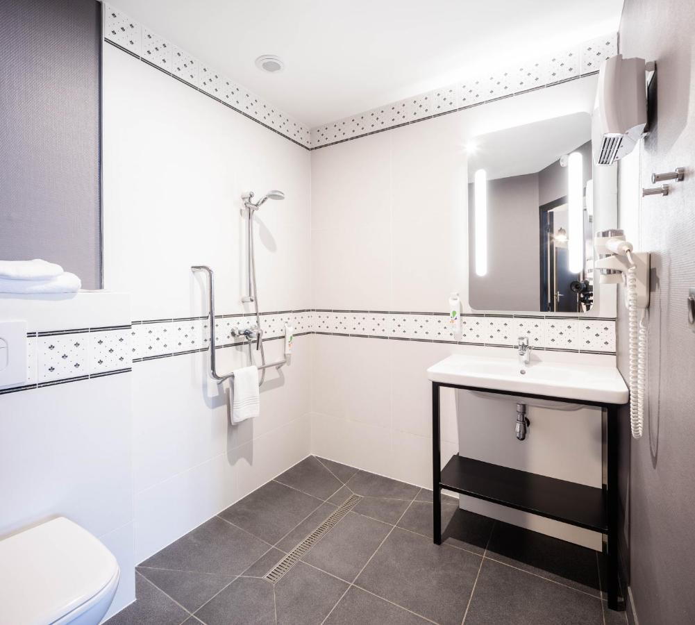 Ibis Styles Dinan Centre Ville Exterior foto